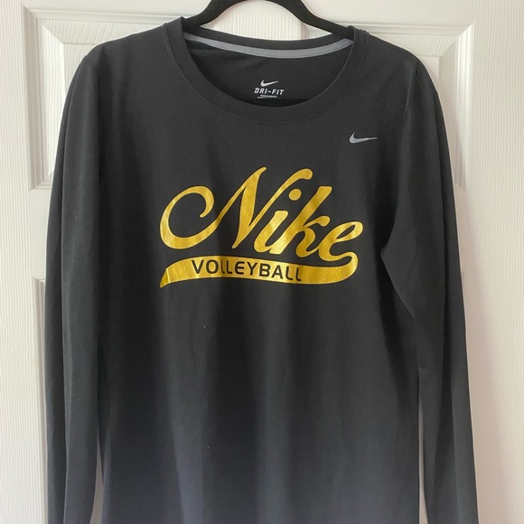 Nike Tops - Nike Long Sleeve Dri-Fit